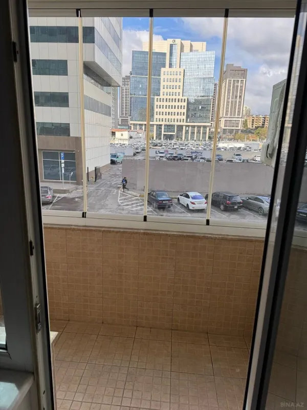 Kirayə verilir 3 otaqlı ofis 135 m²