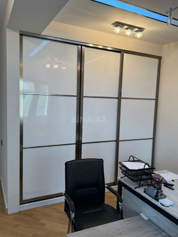Kirayə verilir 3 otaqlı ofis 135 m²