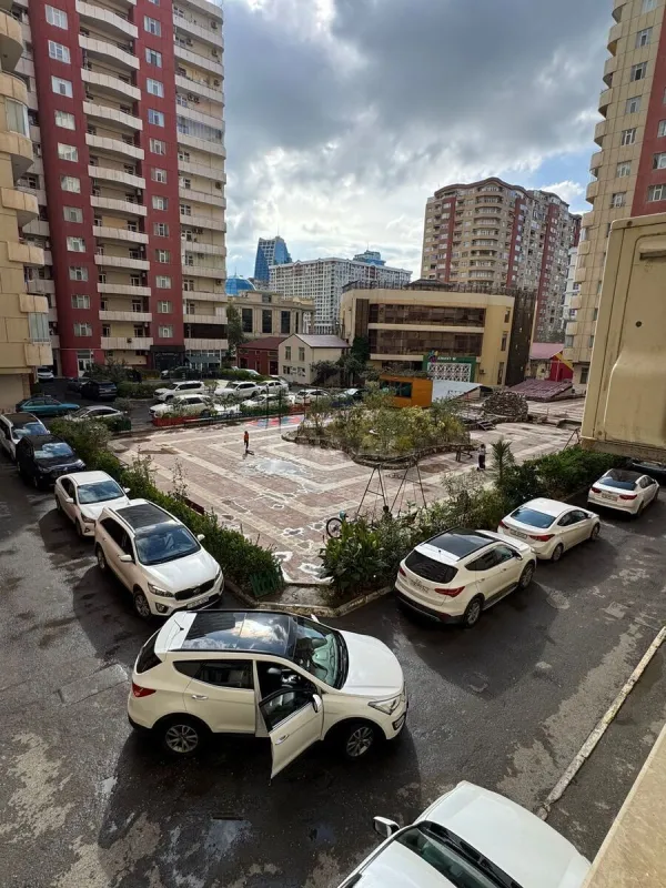 Kirayə verilir 3 otaqlı ofis 135 m²