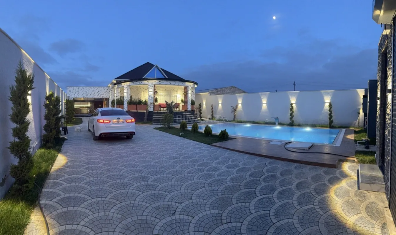 Kirayə verilir 4 otaqlı həyət evi 270 m²