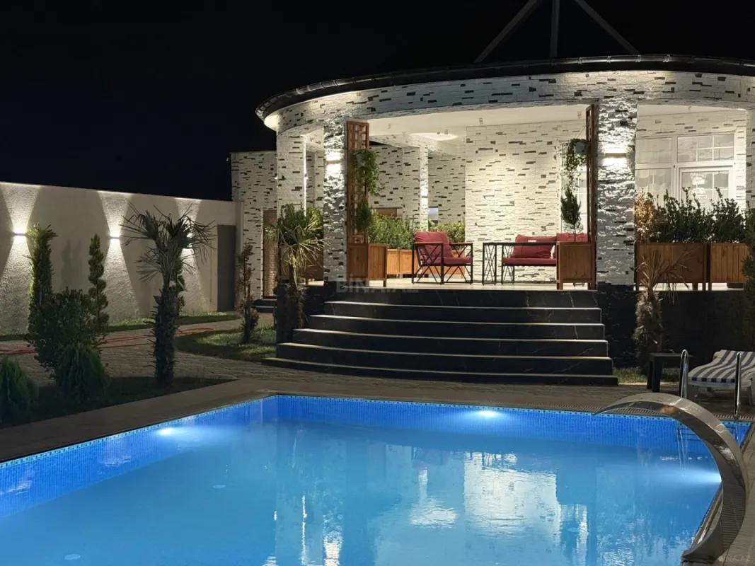 Kirayə verilir 4 otaqlı həyət evi 270 m²