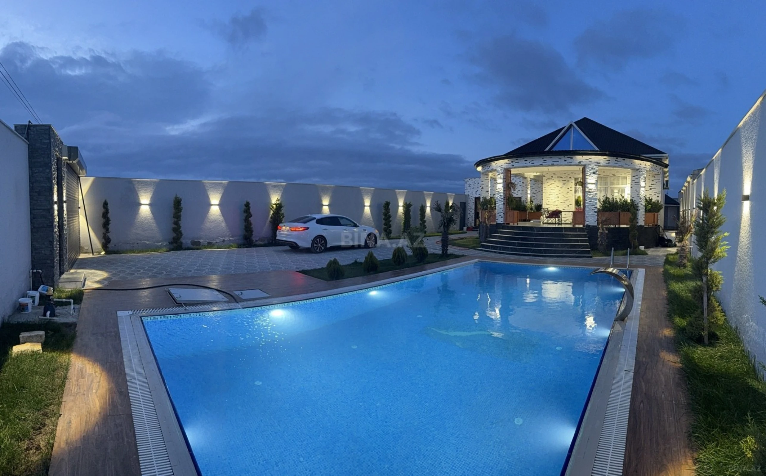 Kirayə verilir 4 otaqlı həyət evi 270 m²