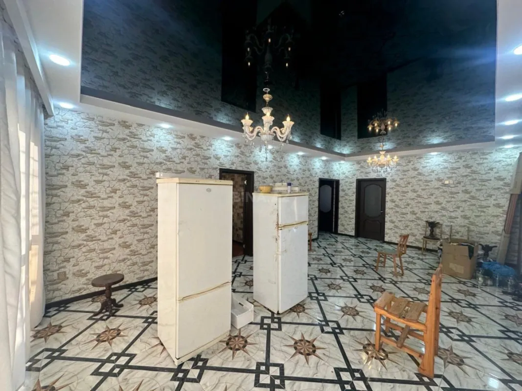 Satılır 7 otaqlı həyət evi 225 m²