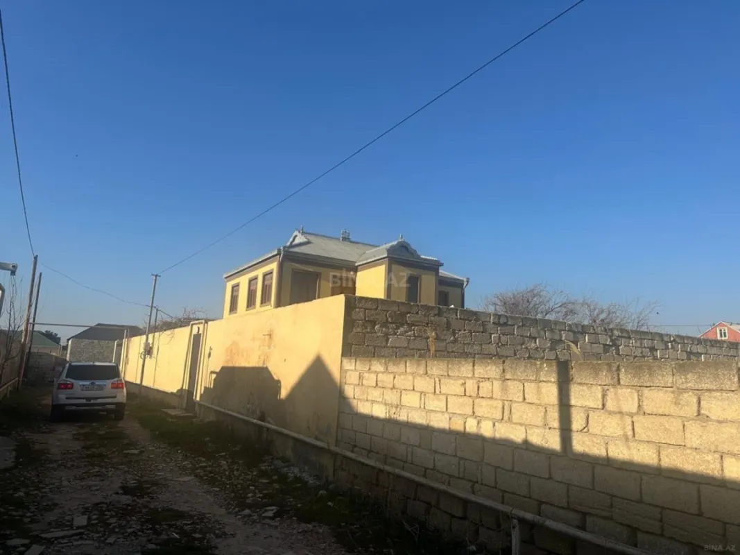 Satılır 7 otaqlı həyət evi 225 m²