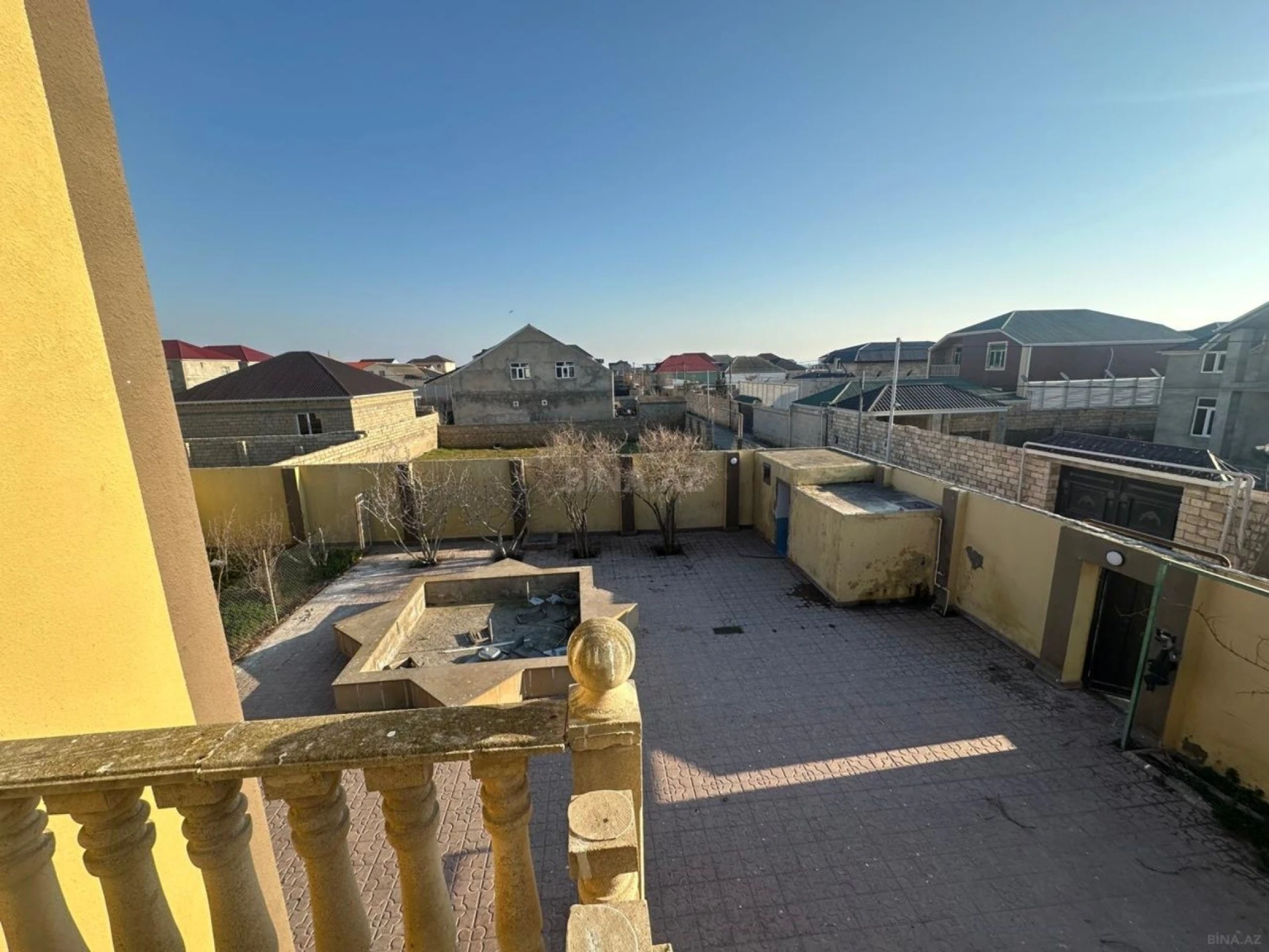 Satılır 7 otaqlı həyət evi 225 m²