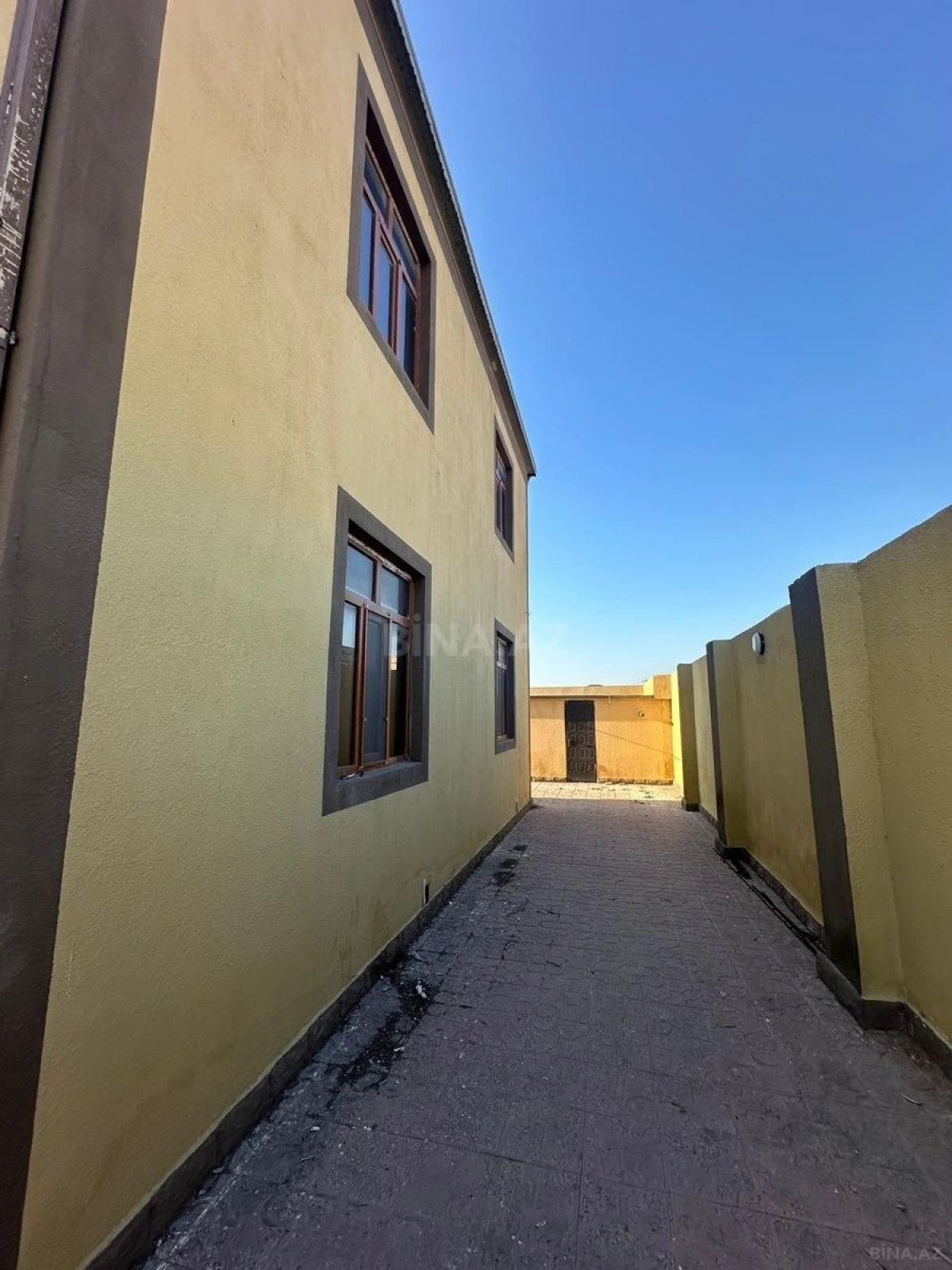 Satılır 7 otaqlı həyət evi 225 m²