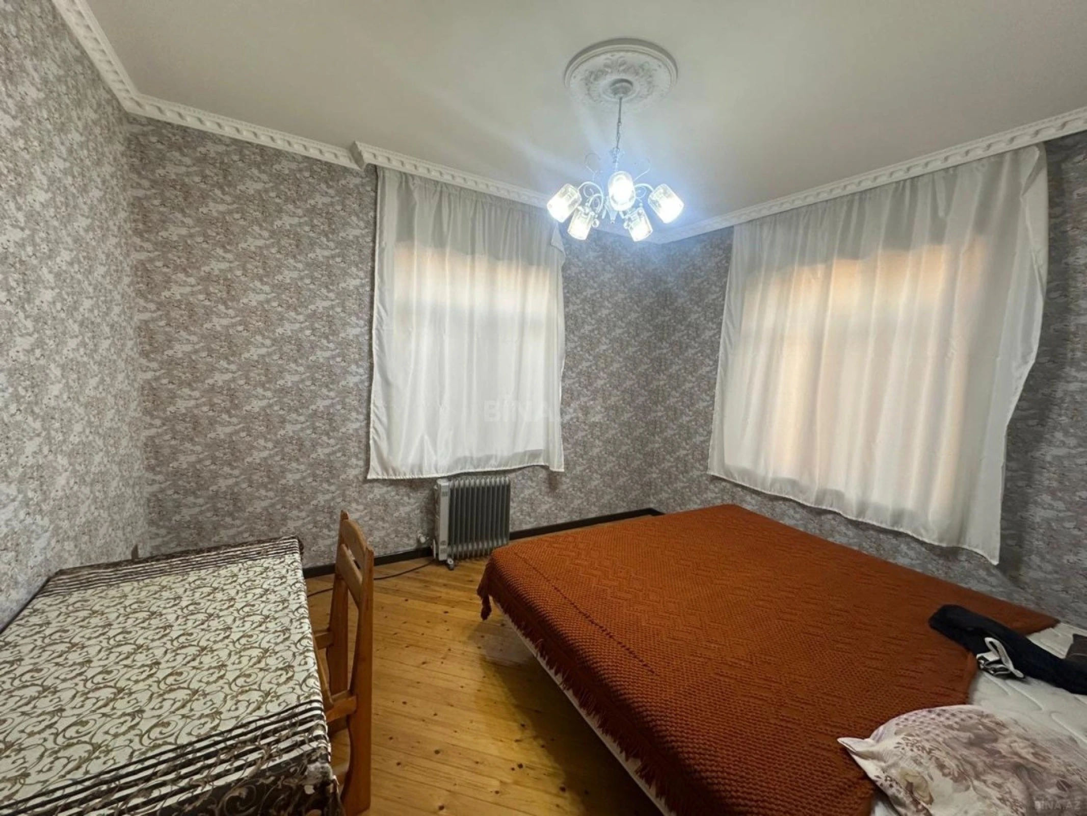 Satılır 7 otaqlı həyət evi 225 m²