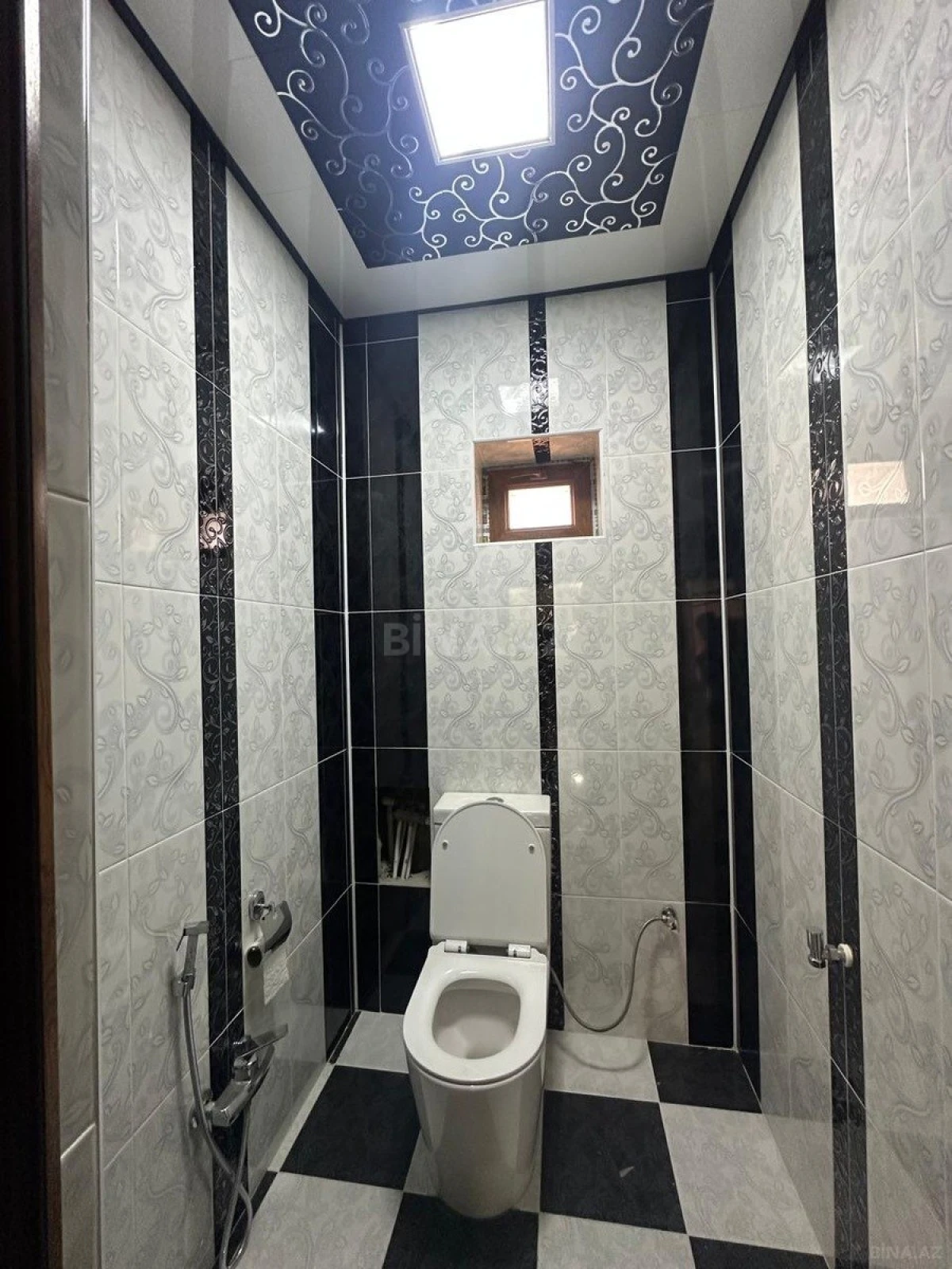 Satılır 7 otaqlı həyət evi 225 m²