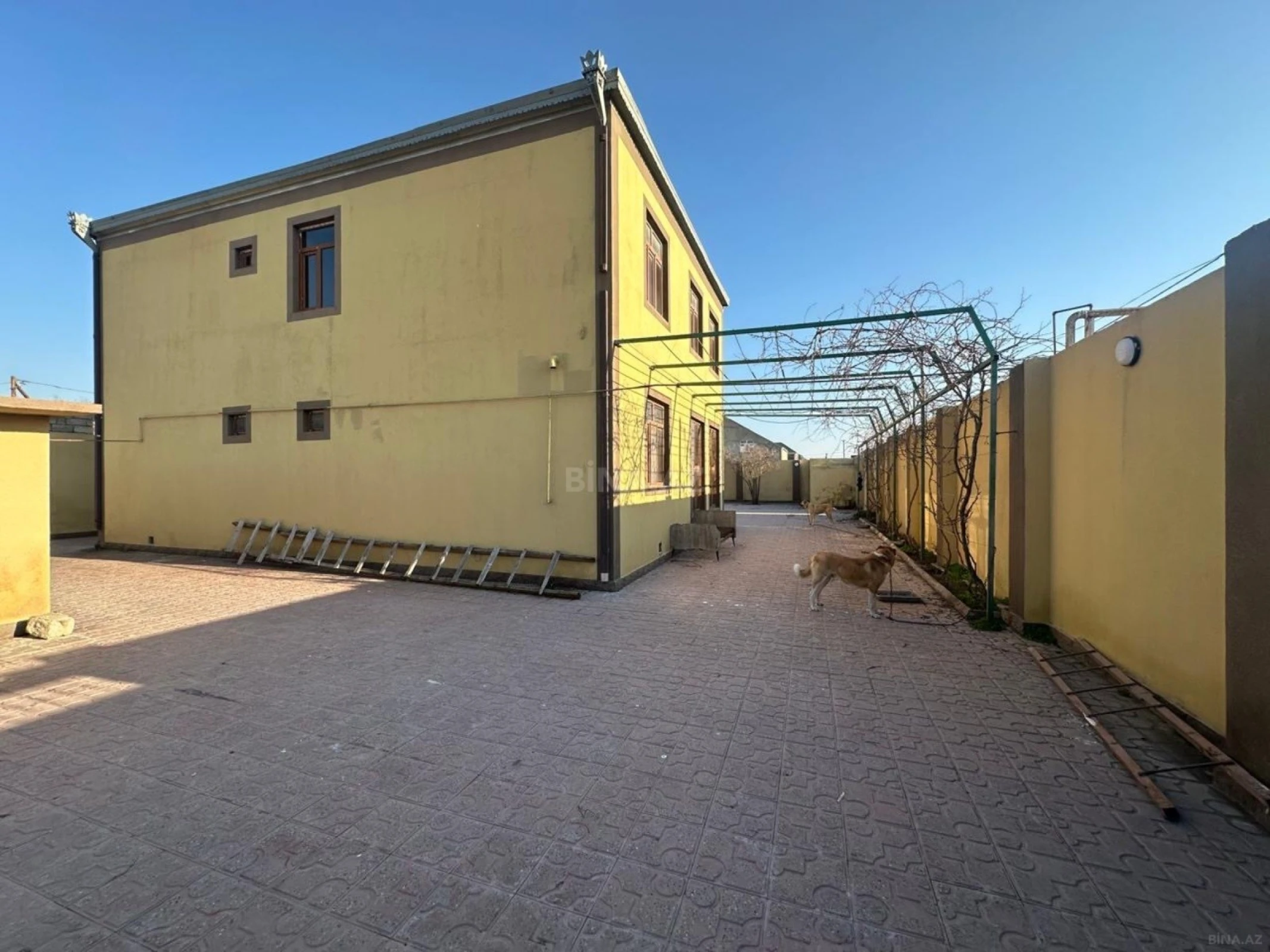 Satılır 7 otaqlı həyət evi 225 m²