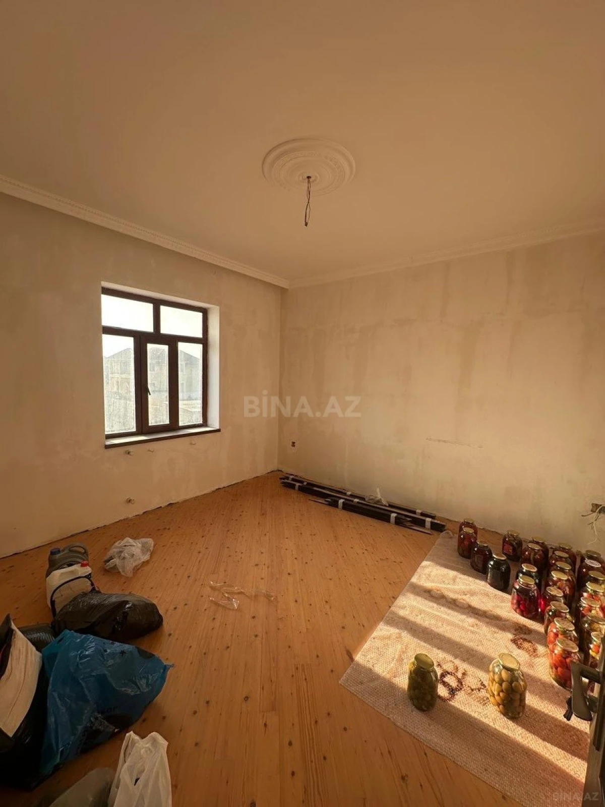 Satılır 7 otaqlı həyət evi 225 m²