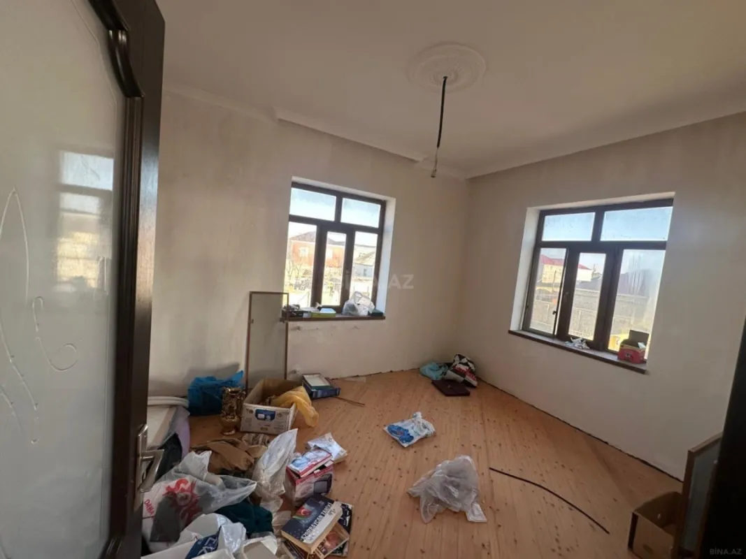 Satılır 7 otaqlı həyət evi 225 m²