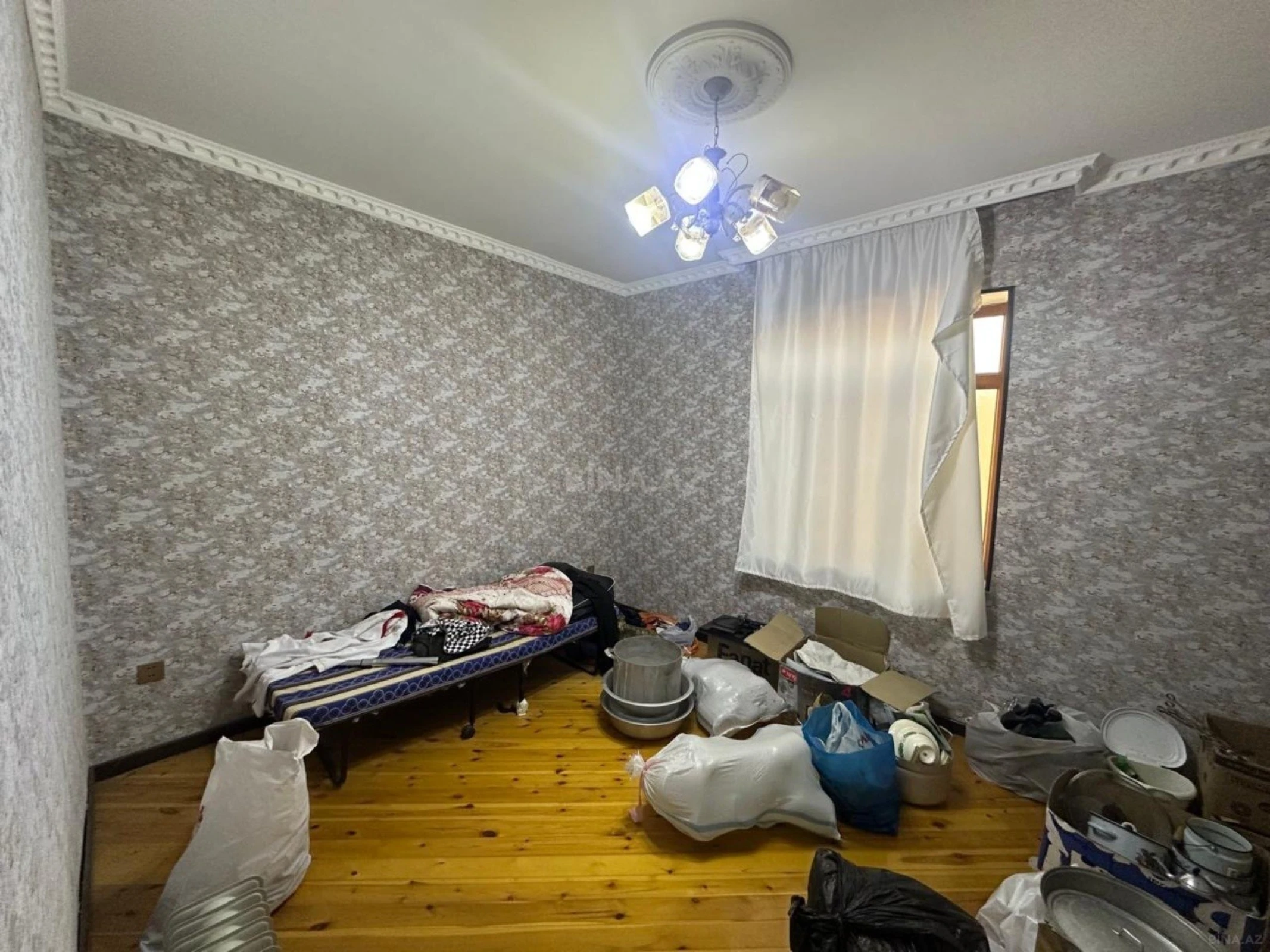 Satılır 7 otaqlı həyət evi 225 m²