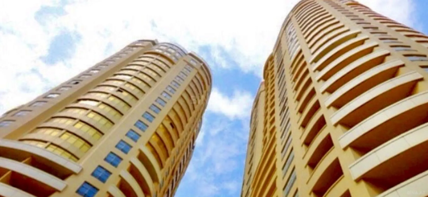 Satılır 4 otaqlı mənzil 214 m²