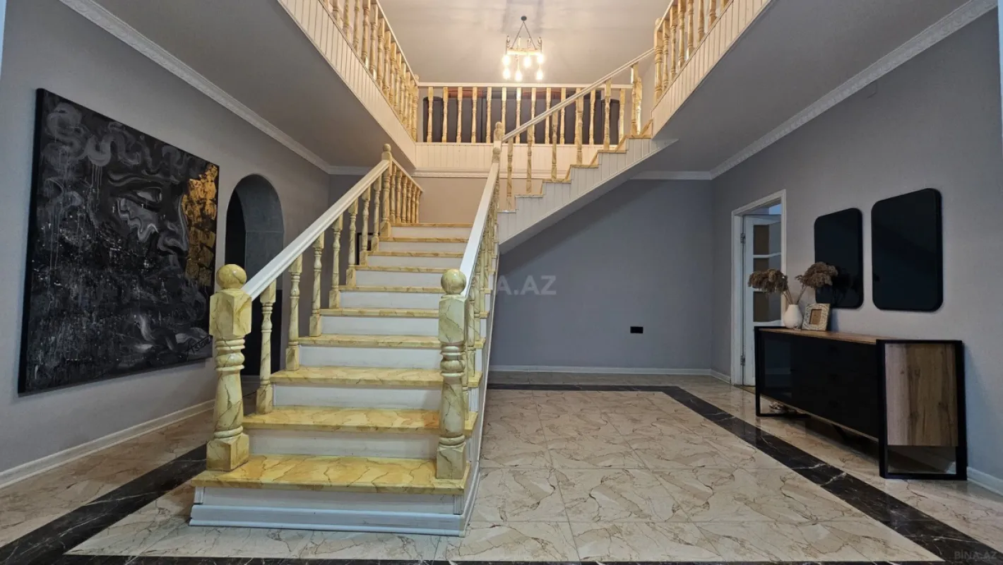 Kirayə verilir 9 otaqlı həyət evi 400 m²