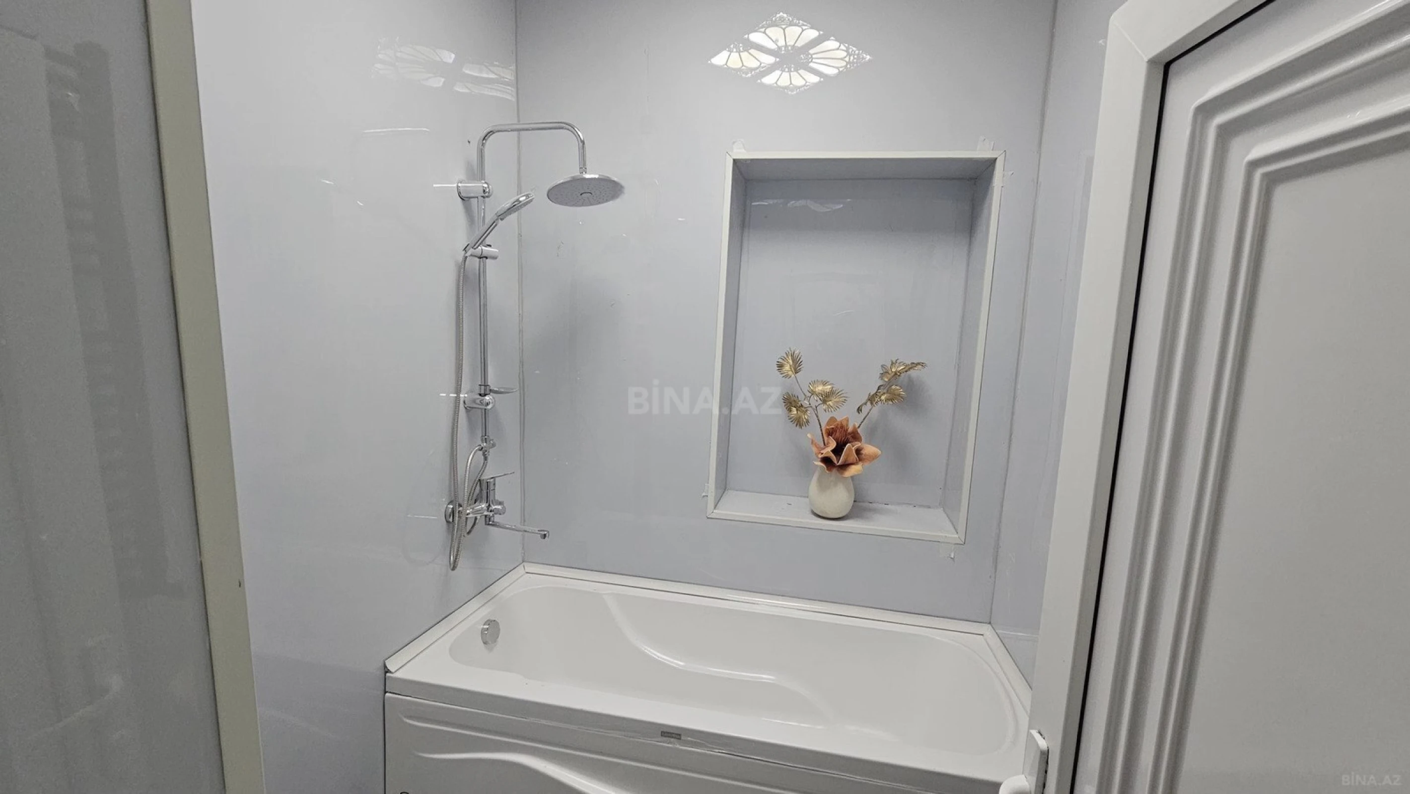 Kirayə verilir 9 otaqlı həyət evi 400 m²