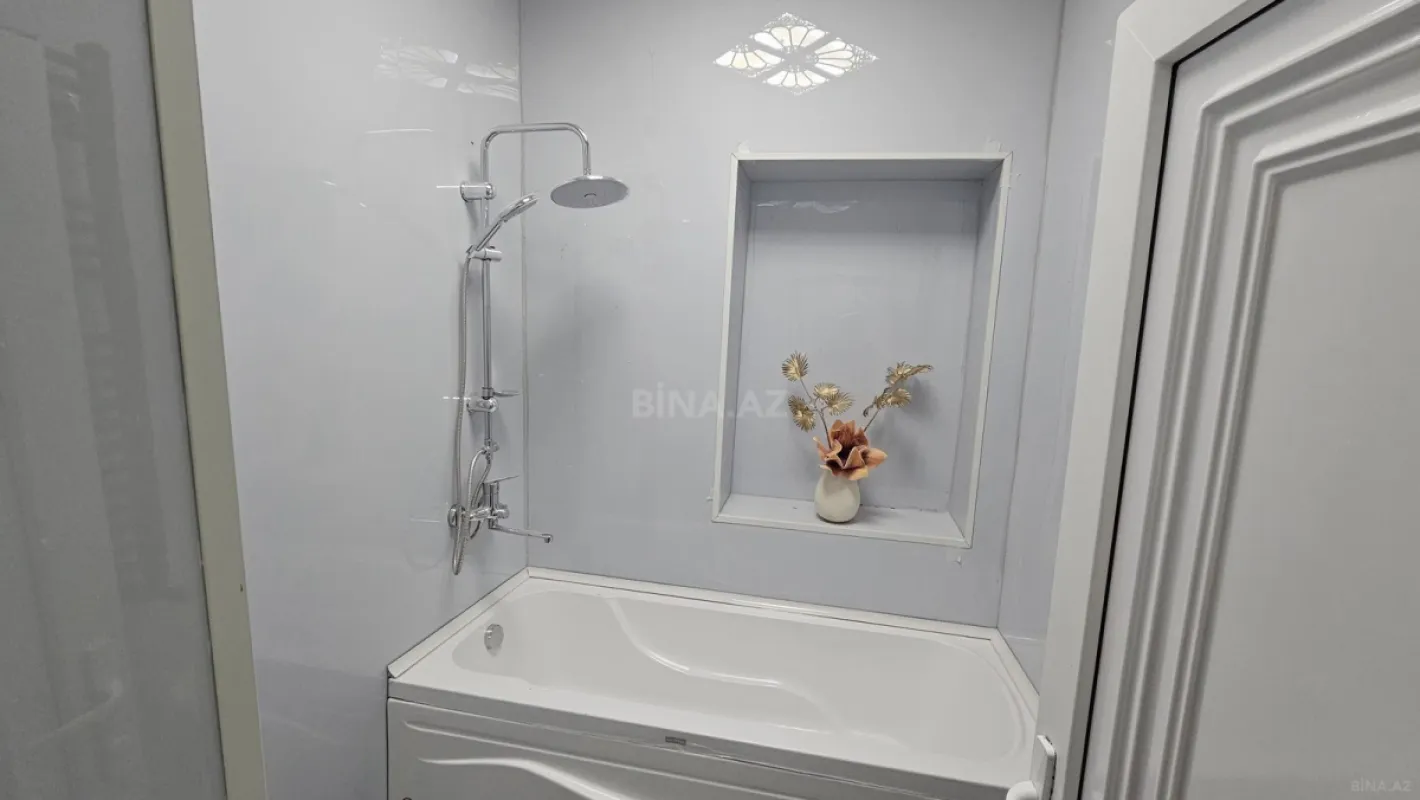 Kirayə verilir 9 otaqlı həyət evi 400 m²