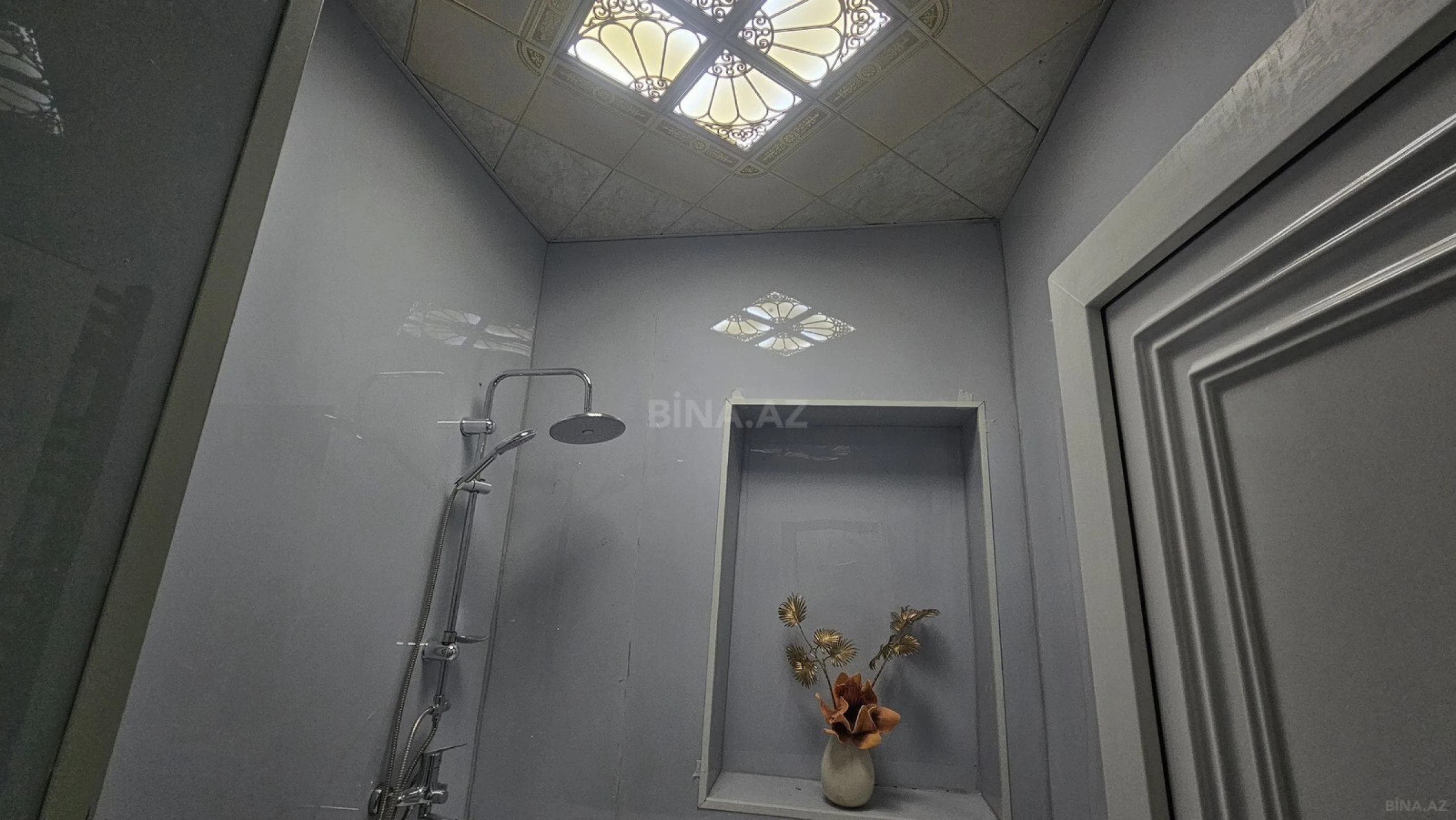 Kirayə verilir 9 otaqlı həyət evi 400 m²