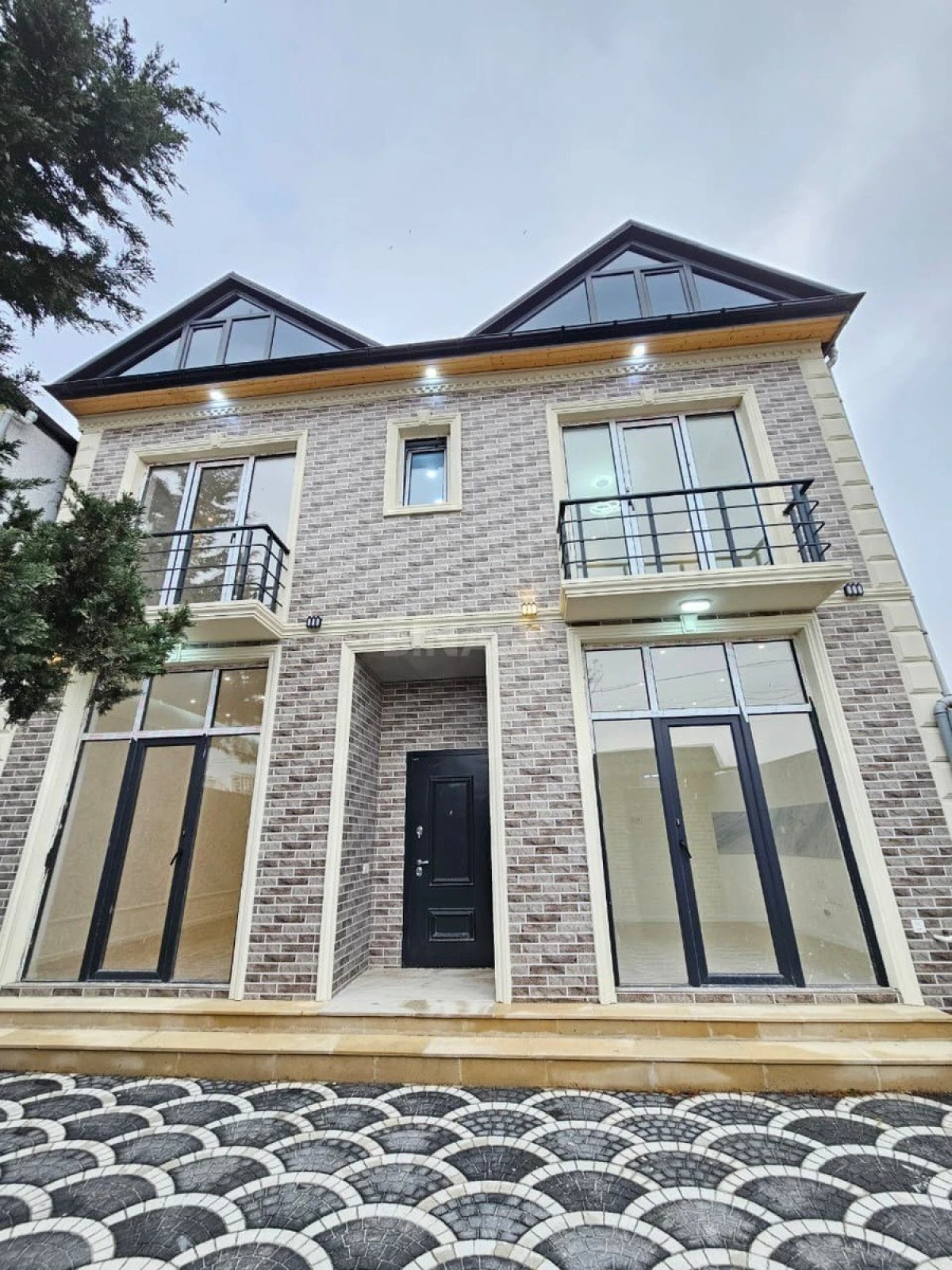 Satılır 6 otaqlı həyət evi 130 m²