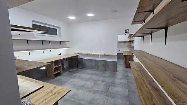 Kirayə verilir 3 otaqlı ofis 70 m²