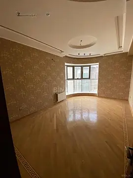 Satılır 3 otaqlı mənzil 136 m²