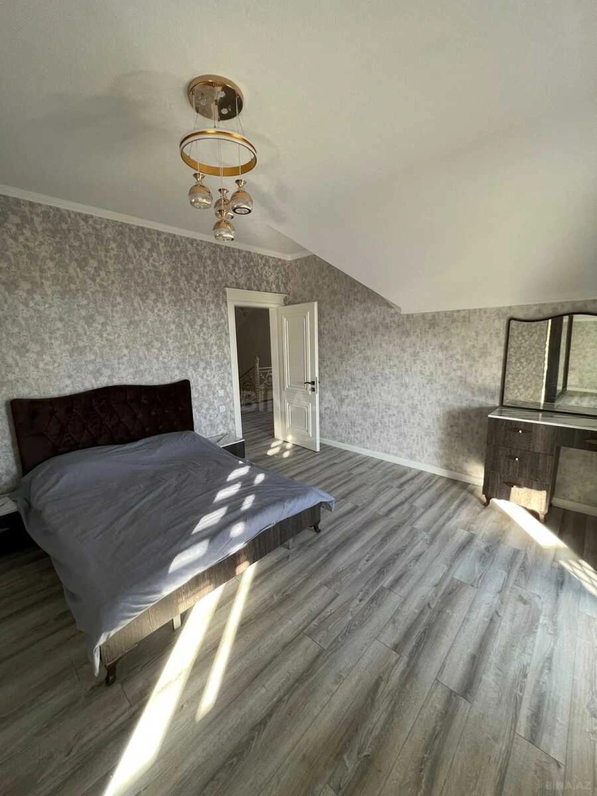 Kirayə verilir 4 otaqlı həyət evi 200 m²