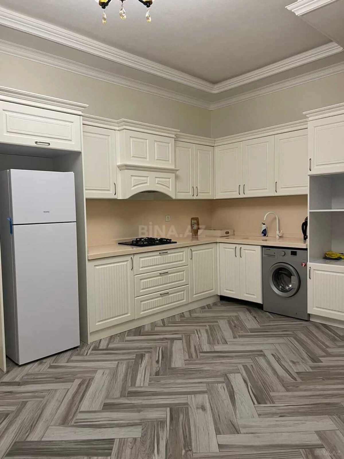 Kirayə verilir 4 otaqlı həyət evi 200 m²