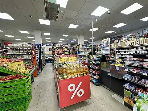 Satılır obyekt 370 m²