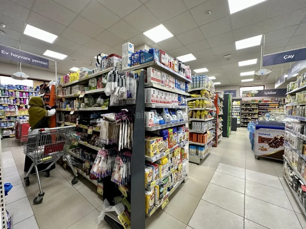 Satılır obyekt 370 m²