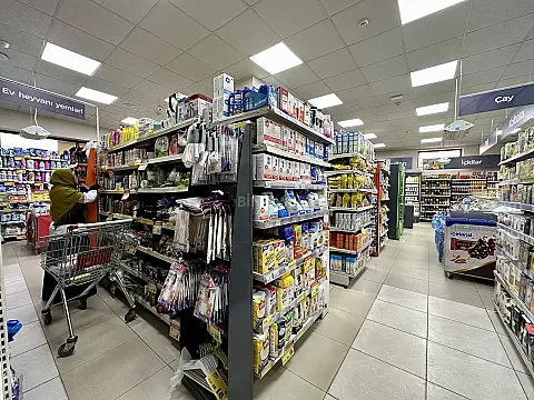 Satılır obyekt 370 m²