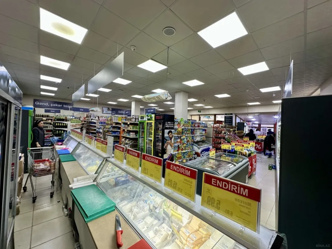 Satılır obyekt 370 m²