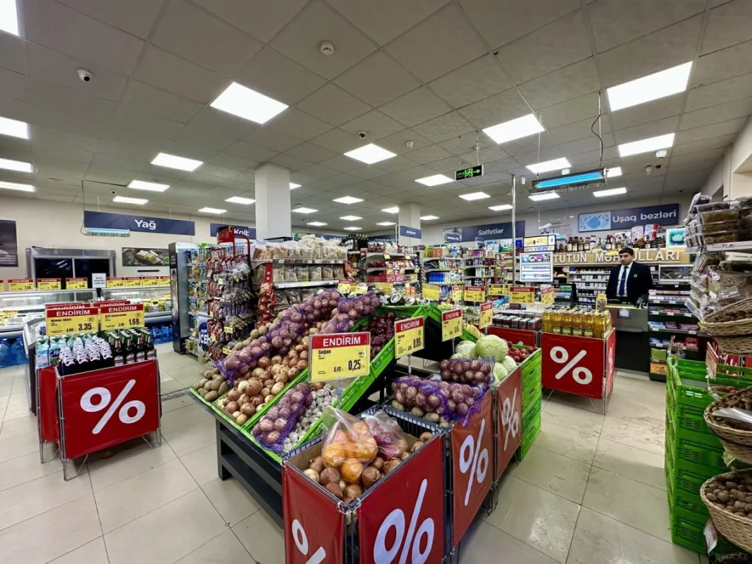 Satılır obyekt 370 m²