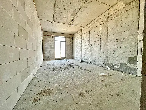 Satılır 2 otaqlı mənzil 76.5 m²
