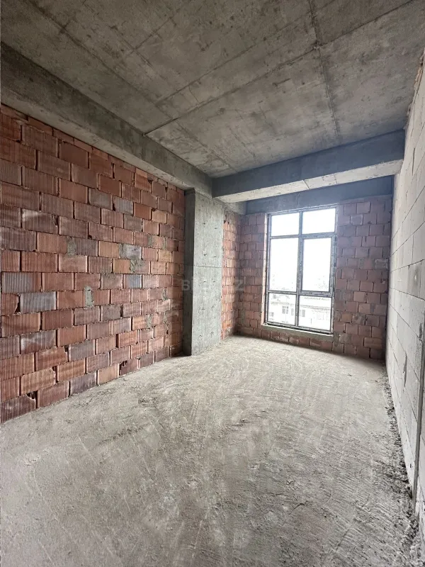 Satılır 2 otaqlı mənzil 76.5 m²