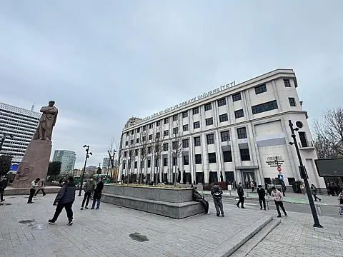 Satılır obyekt 416 m²