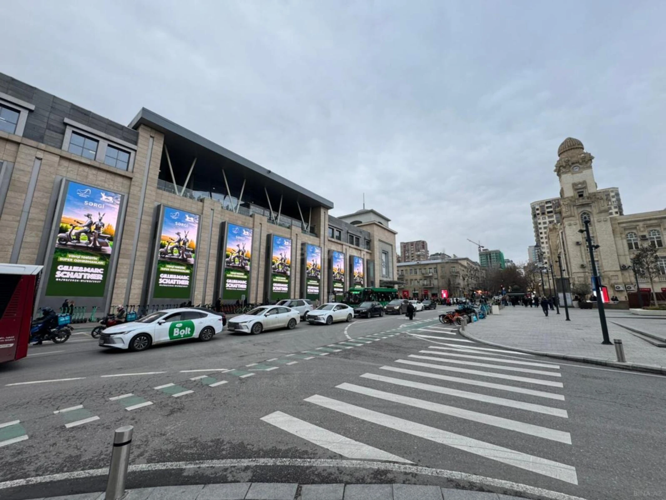 Satılır obyekt 416 m²