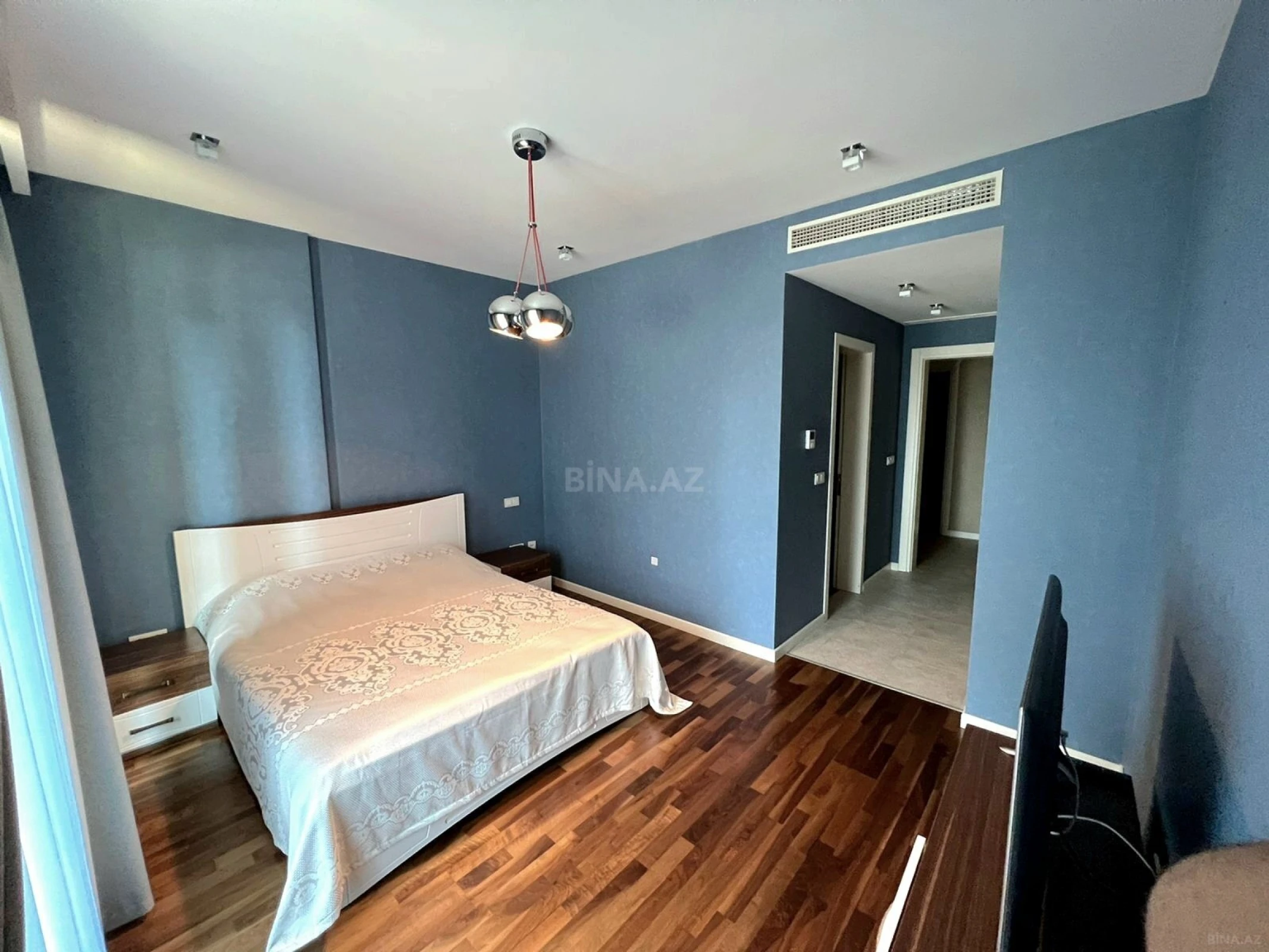 Kirayə verilir 3 otaqlı mənzil 150 m²