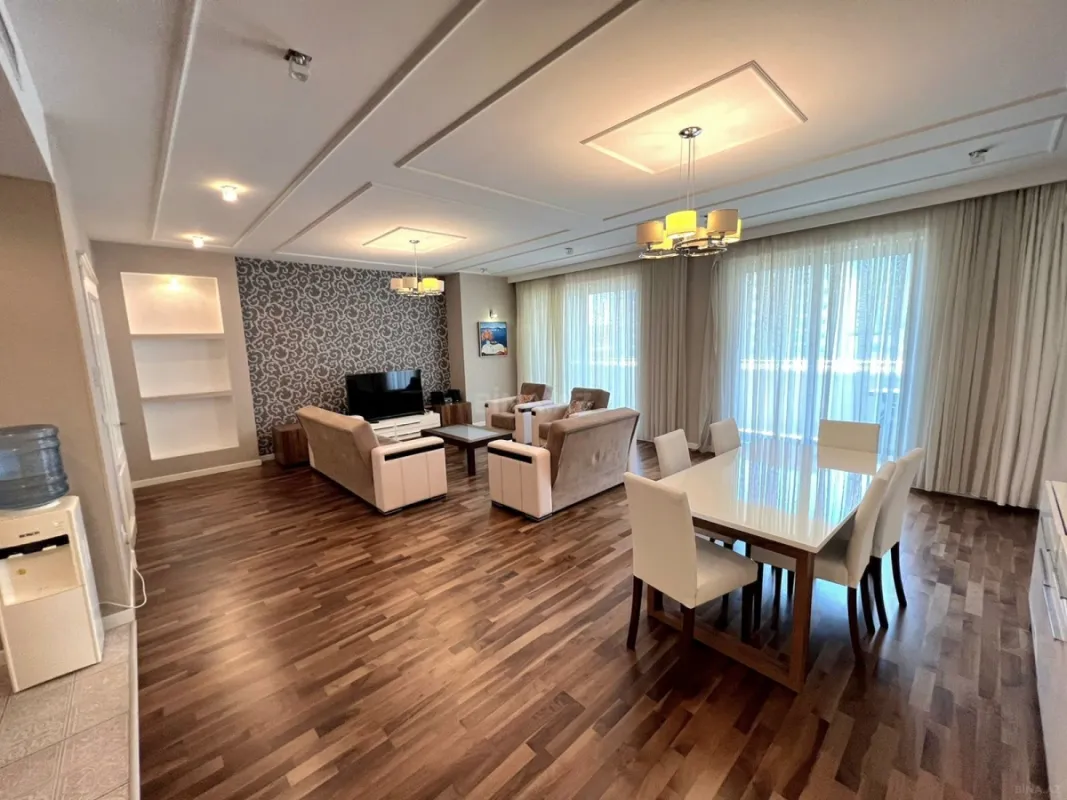 Kirayə verilir 3 otaqlı mənzil 150 m²