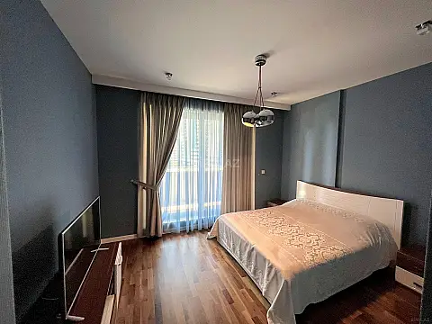 Kirayə verilir 3 otaqlı mənzil 150 m²