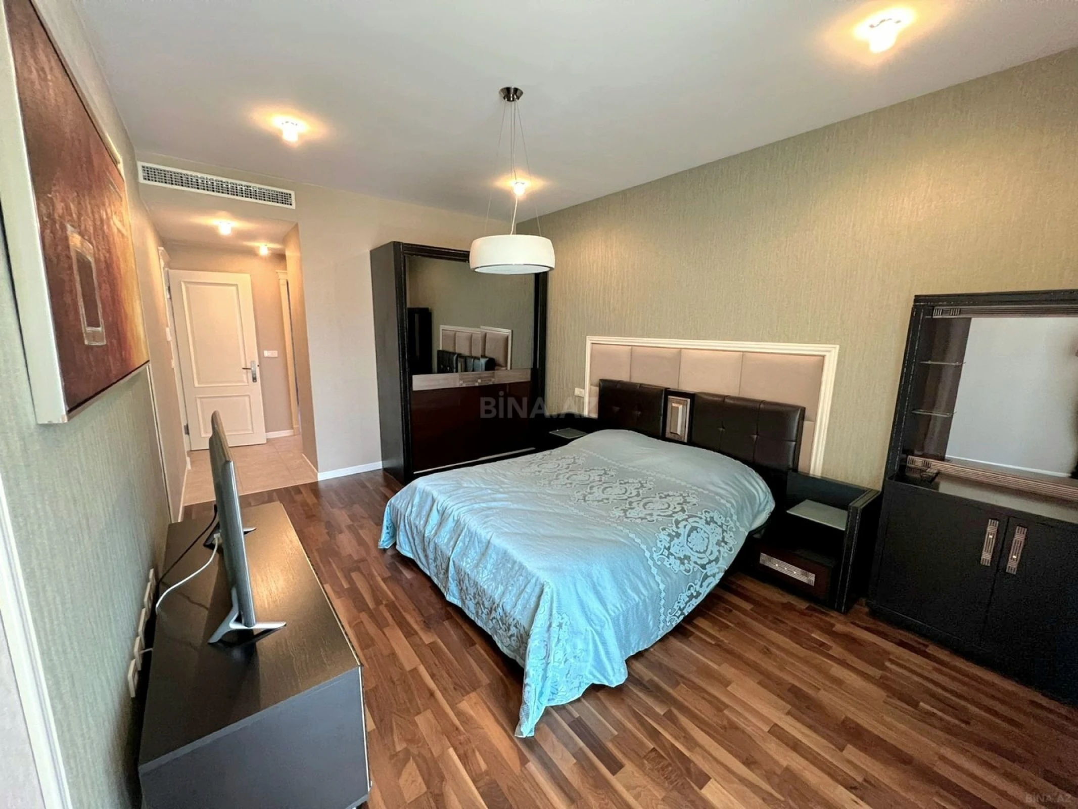 Kirayə verilir 3 otaqlı mənzil 150 m²