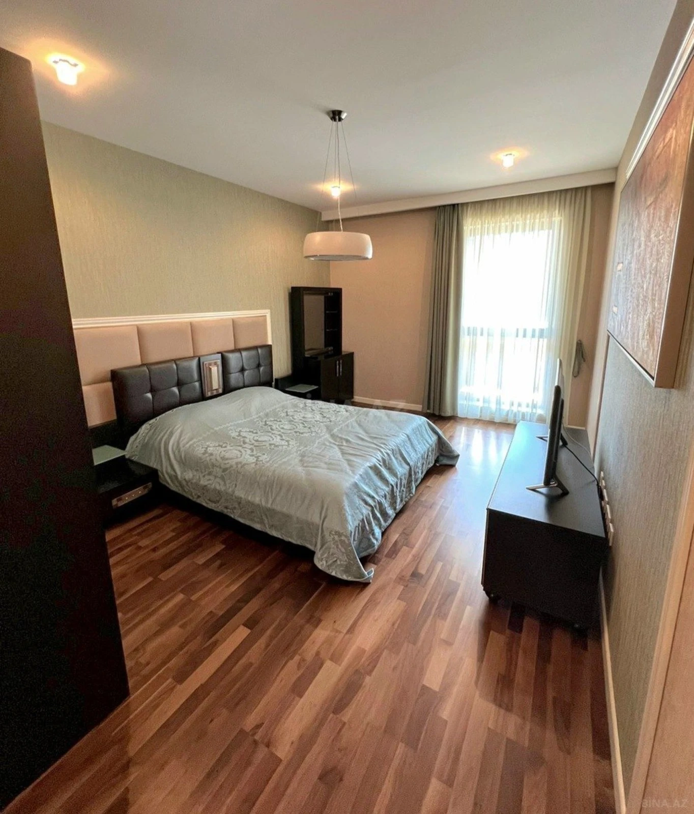 Kirayə verilir 3 otaqlı mənzil 150 m²