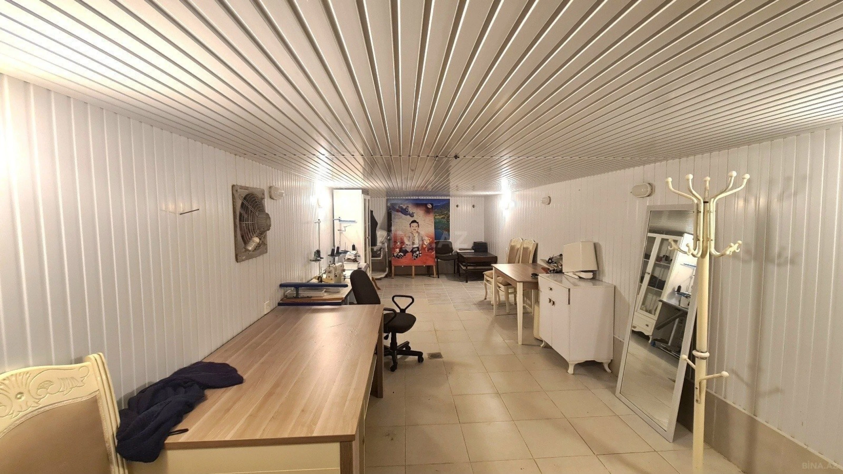 Satılır 5 otaqlı mənzil 200 m²