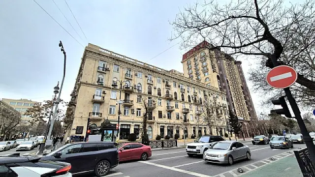 Satılır 5 otaqlı mənzil 200 m² — Bakı 5 otaq 200.00 m²