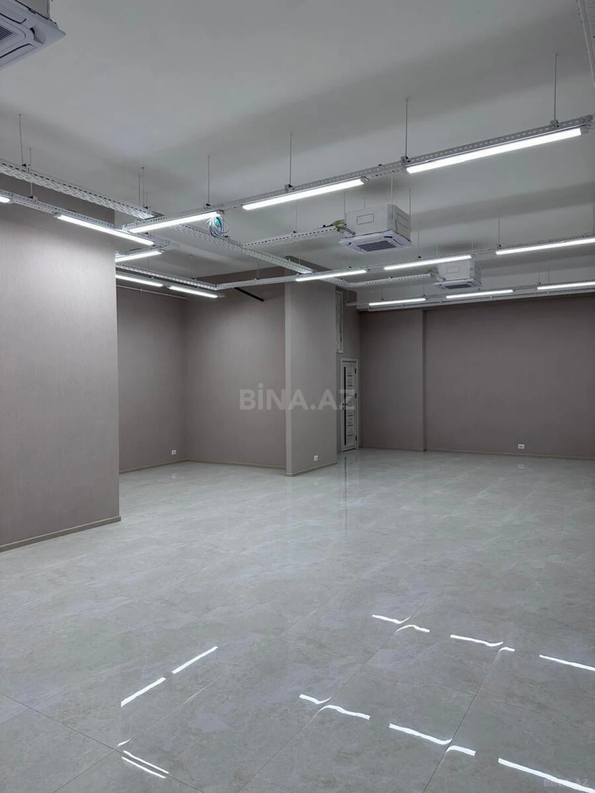 Kirayə verilir 2 otaqlı ofis 95 m²