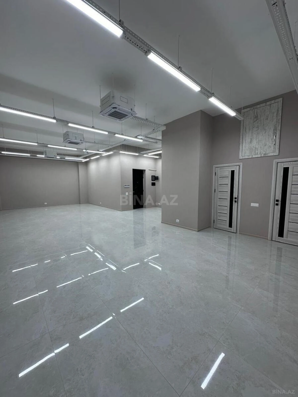 Kirayə verilir 2 otaqlı ofis 95 m²
