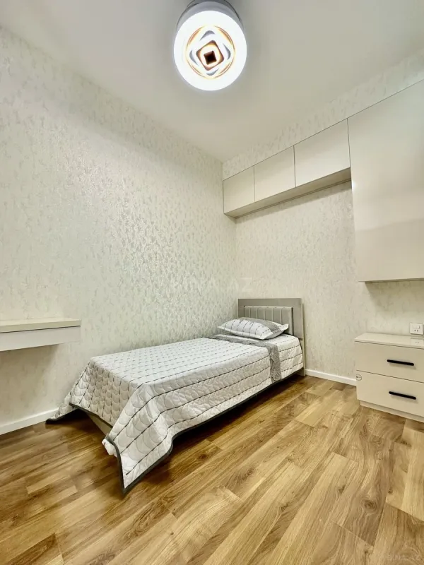 Satılır 3 otaqlı mənzil 63 m²