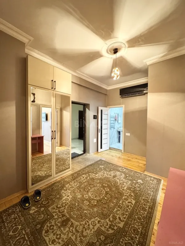 Kirayə verilir 2 otaqlı mənzil 90 m²