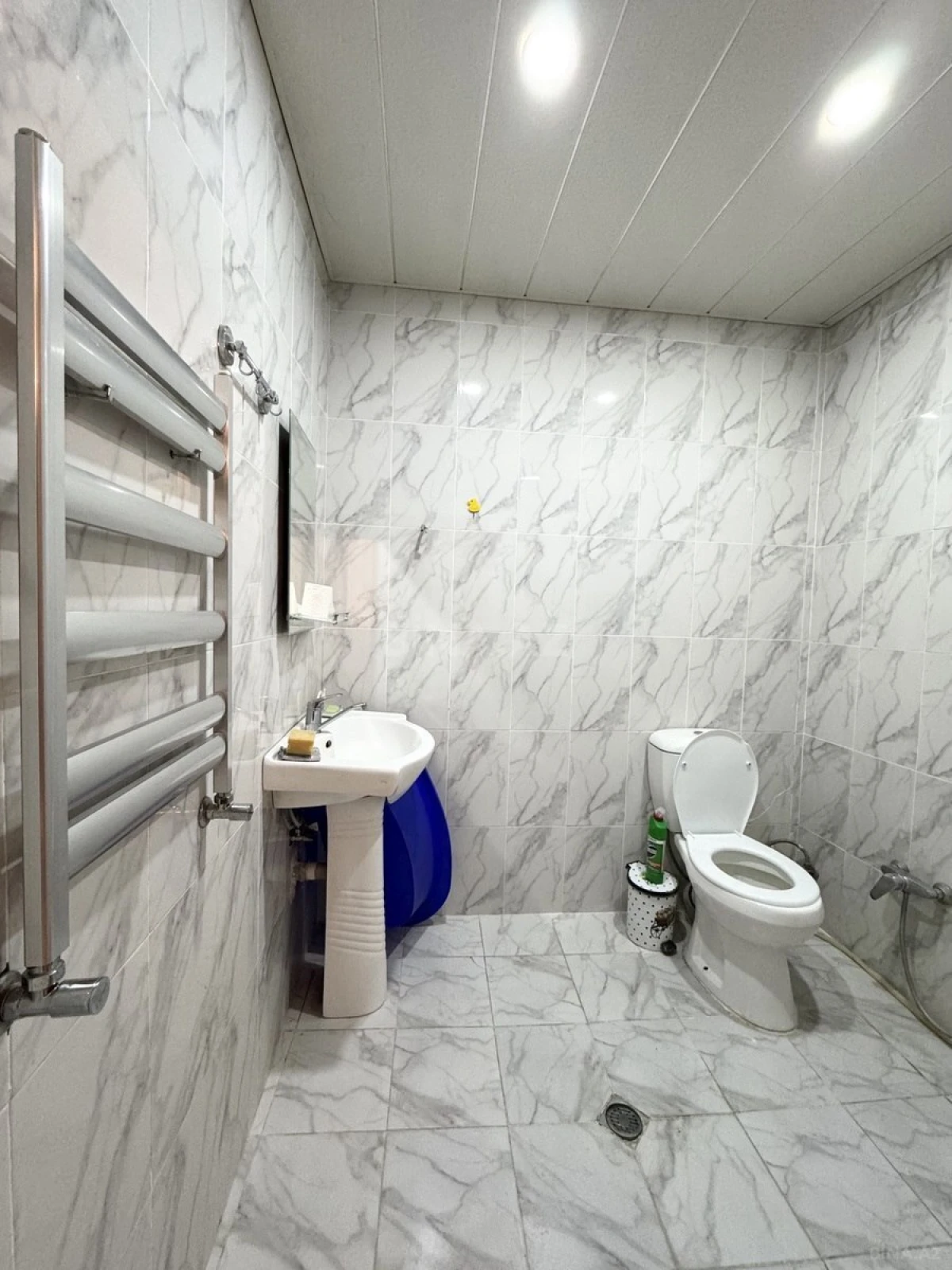 Kirayə verilir 2 otaqlı mənzil 90 m²