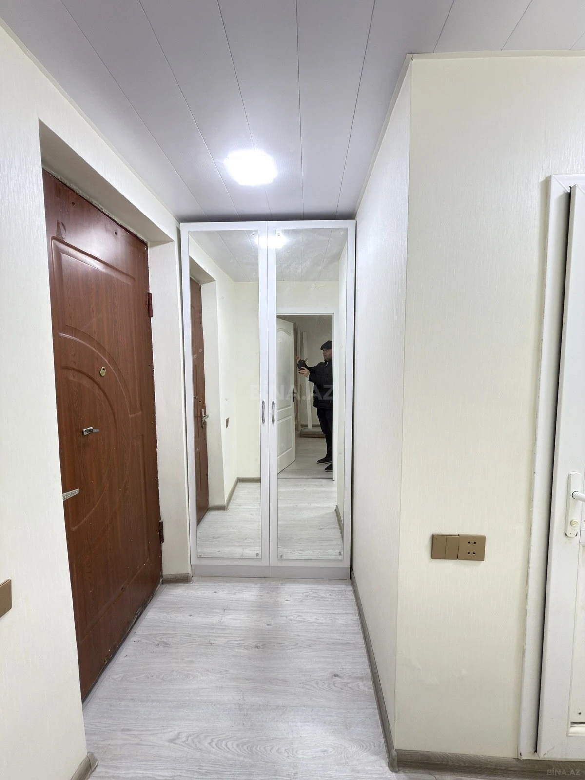 Satılır 1 otaqlı mənzil 40 m²