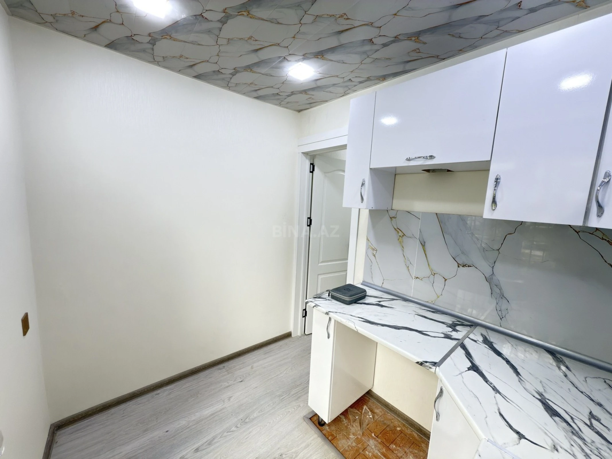 Satılır 1 otaqlı mənzil 40 m²
