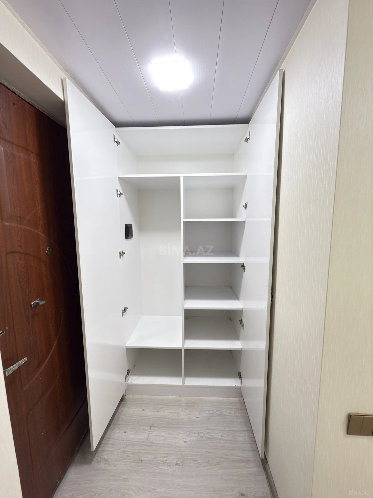Satılır 1 otaqlı mənzil 40 m²
